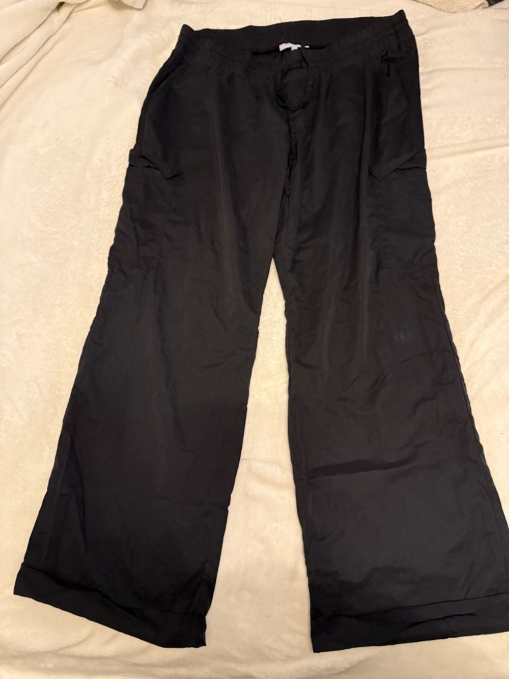 Motherhood Black Wide-Leg Cargo Pants